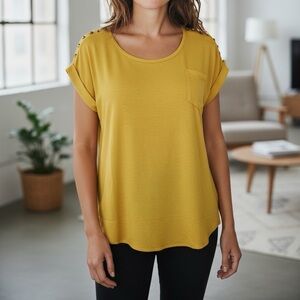 👛 (ANY 2/$20) Small NWT Women’s MINE Short Sleeve Tee  Front Pocket and Cut Out